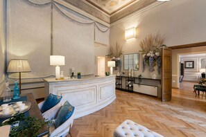 Lobby - Apartments Florence - Piazza San Lorenzo (Florence)