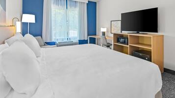 Individually decorated, individually furnished, desk, free WiFi