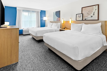 Room, 2 Queen Beds | Individually decorated, individually furnished, desk, free WiFi