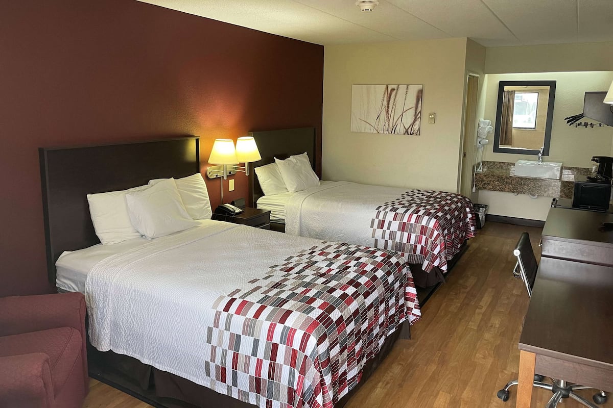 Habitación, 2 camas matrimoniales, para no fumadores | Wifi gratis y ropa de cama