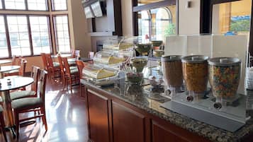 Free daily continental breakfast