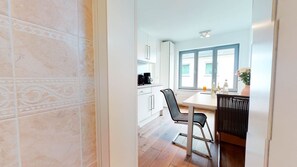 Unclassified image, 4 of 8, button