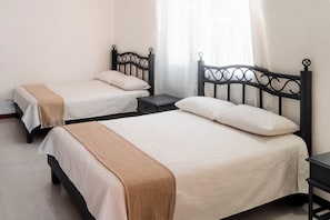 Superior Duplex, 2 Bedrooms, Pool View, Tower | Premium bedding, free WiFi, bed sheets - Marqués Oaxaca - Hotel (Oaxaca)