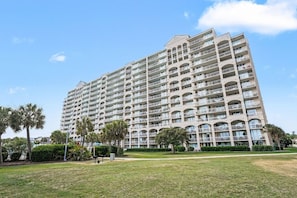 Exterior - Barefoot Resort- Waterway View, Pool & Hot Tub (North Myrtle Beach)