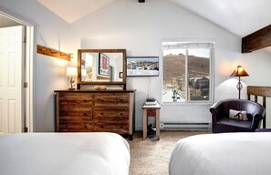 Condo, 1 Bedroom | 1 bedroom, individually decorated, individually furnished - Snowcrest 300 1 Bedroom Condo by RedAwning (Park City)