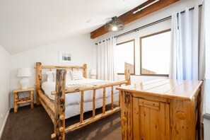 2 bedrooms, individually decorated, individually furnished - Snow Flower 129 2 Bedroom Condo by RedAwning (Park City)