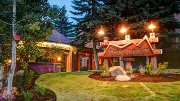 Condo, 2 Bedrooms | Exterior