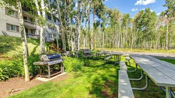 Condo, 2 Bedrooms | Outdoor dining
