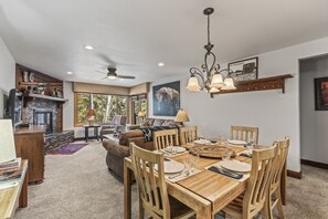 Dining - Snow Flower 056 3 Bedroom Condo by RedAwning (Park City)