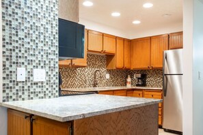 公寓客房, 2 間臥室 | 私人廚房 | 電冰箱、咖啡機/沖茶器、烤麵包機