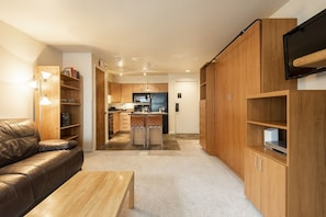 Studio | Living area