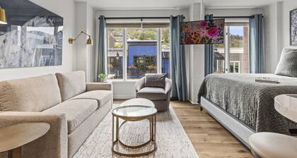 Galleria 307-studio 1 Bedroom Home by RedAwning