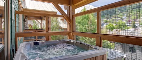 Condo, 3 Bedrooms | Indoor spa tub