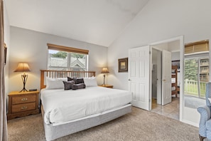 5 bedrooms, iron/ironing board, free WiFi