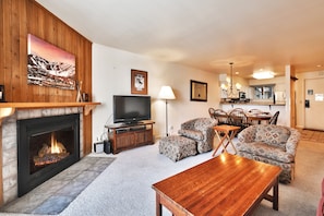 Living area - Snow Flower 115 2 Bedroom Condo by RedAwning (Park City)