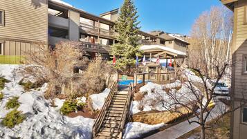 Condo, 2 Bedrooms | Exterior