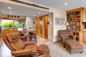 Condo, 2 habitaciones | Interior