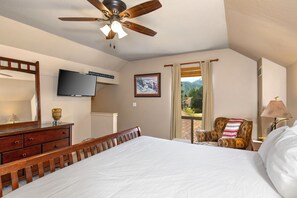 Condo, 2 habitaciones | 2 habitaciones, decoración personalizada y muebles diferentes