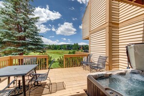 Condo, 2 habitaciones | Restaurante al aire libre