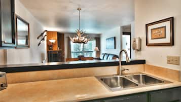 私人廚房 | 雪櫃、咖啡機/沖茶器、多士爐