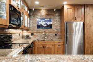 Condo, 1 Bedroom | Private kitchen - Snow Flower 042 1 Bedroom Condo by RedAwning (Park City)