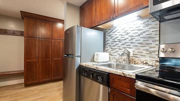 Condo, 1 Bedroom | Private kitchen | Fridge, coffee/tea maker, toaster