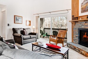 公寓式客房, 2 间卧室 | 起居区