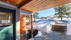 Appart'hôtel, 3 chambres | Enceinte de l’hébergement