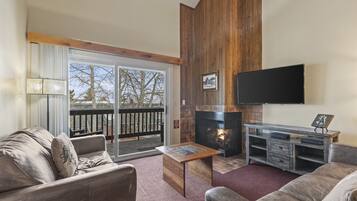 Condo, 2 Bedrooms | Living area