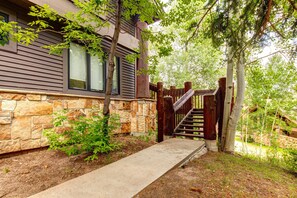 Property grounds - Aspen Hollow 6 5 Bedroom Townhouse by RedAwning (Park City)