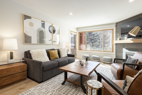 Condo, 2 Bedrooms | Interior