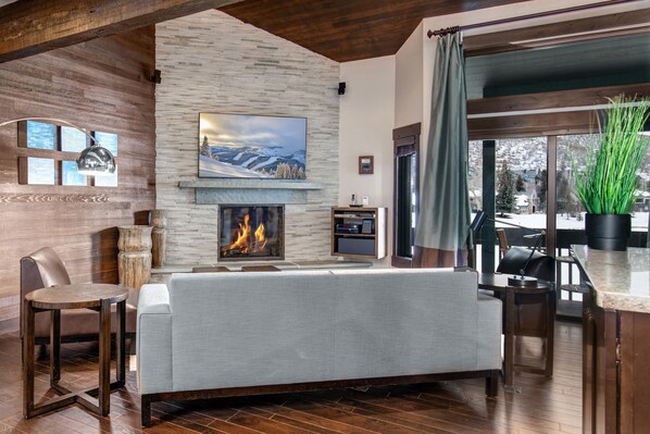 Townhome, 3 Bedrooms | Living area | Smart TV