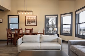 Maison mitoyenne, 4 chambres | Intérieur