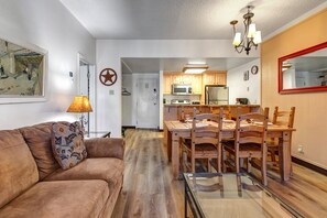 Condo, 1 Bedroom | Interior