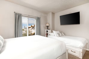 Room - Park Station 140 2 Bedroom Condo by RedAwning (Park City)