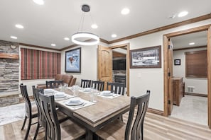 Condo, 3 Bedrooms | Dining