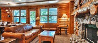 Comstock 204 2 Bedroom Condo by RedAwning