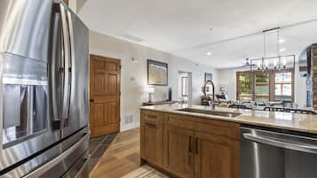 Apartment, 3Â Schlafzimmer | Eigene KĂŒche