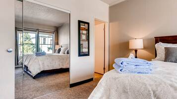 1 bedroom, iron/ironing board, free WiFi