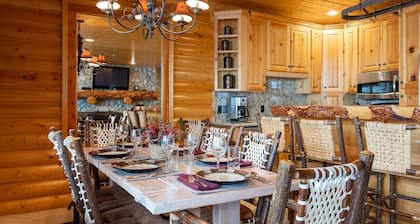 Comstock 205 2 Bedroom Condo by RedAwning