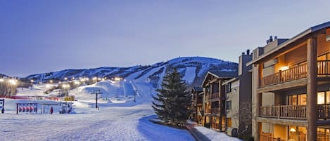 Condo, 2 Bedrooms | Exterior