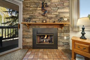 Condo, 2 Bedrooms | Interior