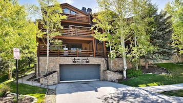 Condo, 2 Bedrooms | Exterior