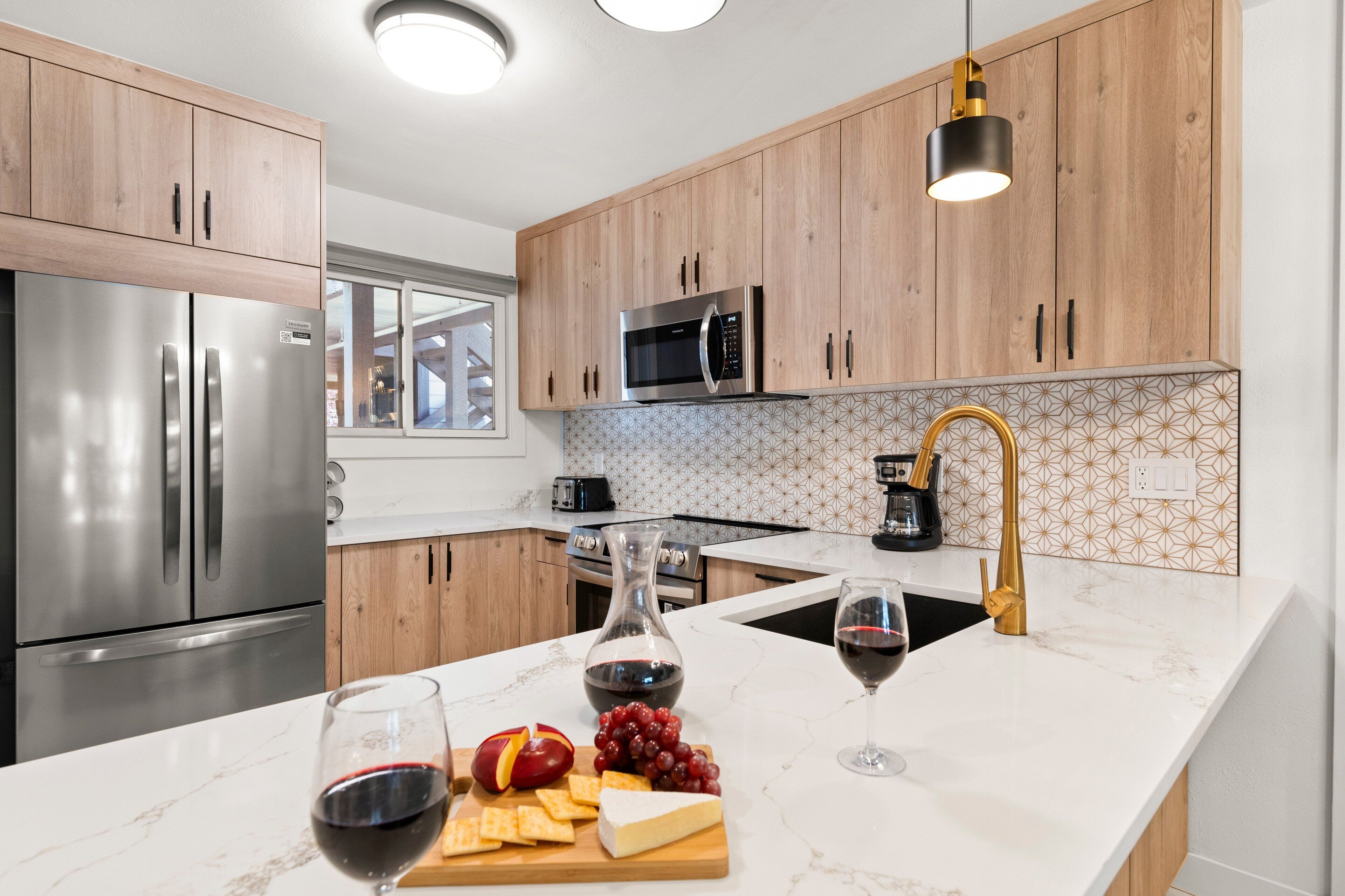 คอนโด, 2 ห้องนอน | ครัวส่วนตัว | ตู้เย็น, เครื่องชงกาแฟ/ชา, เตาปิ้งขนมปัง