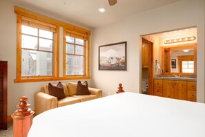 3 bedrooms, individually decorated, individually furnished - Town Pointe C201 3 Bedroom Condo by RedAwning (Park City)