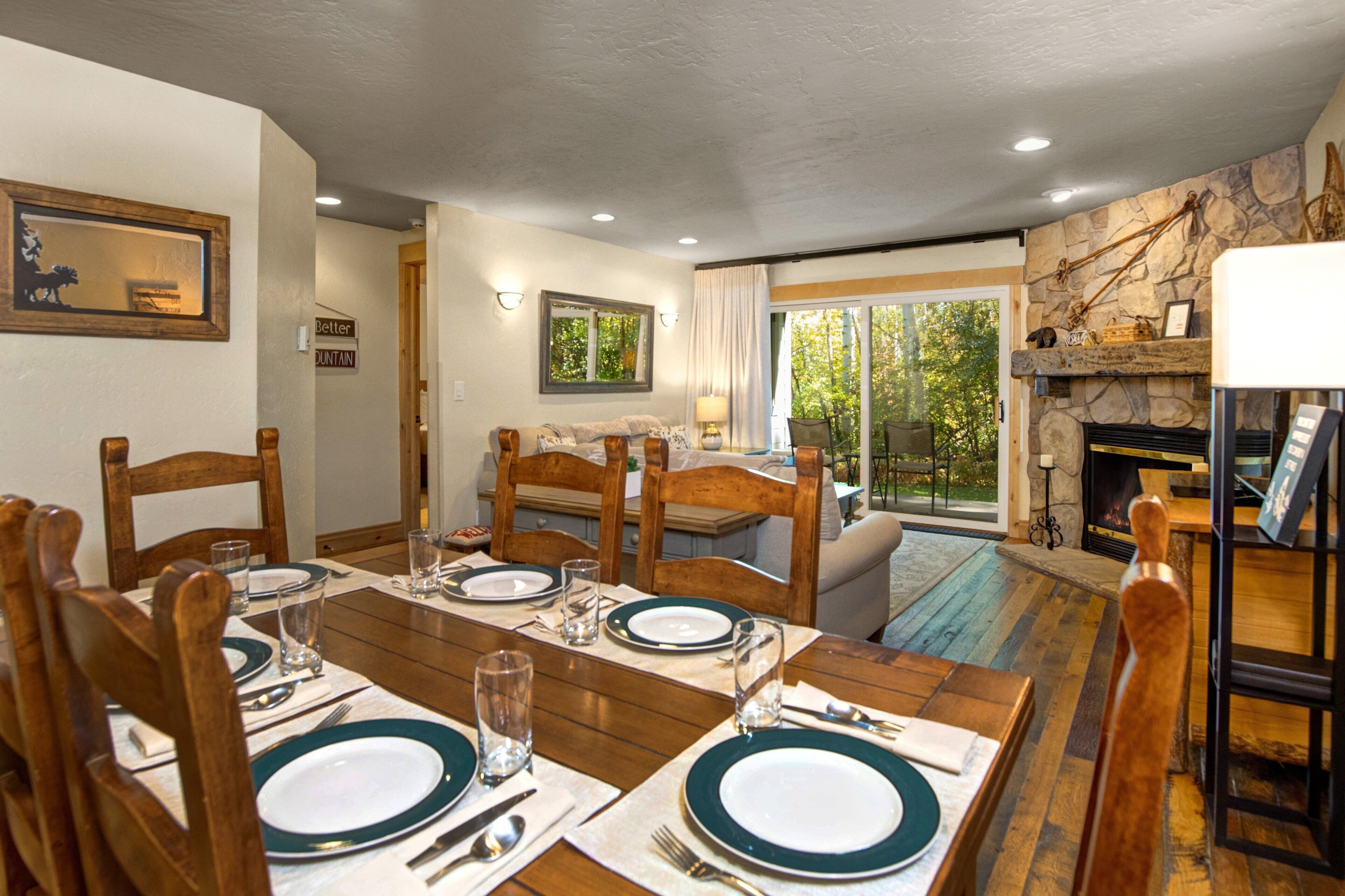 Condo, 2 Bedrooms | Dining