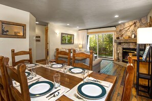 Bloc d'apartaments, 2 dormitoris | Servei de restauració