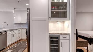 Kondominium, 2 kamar tidur | Dapur pribadi | Lemari es, mesin pembuat kopi/teh, dan pemanggang roti