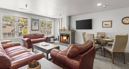 Fashion Coalition 402 2 Bedroom Condo by RedAwning