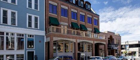 Condo, 2 Bedrooms | Exterior